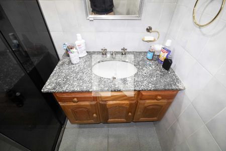 Casa à venda com 277m², 4 quartos e 2 vagasBanheiro