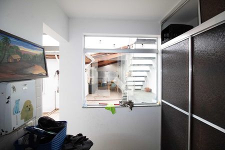 Casa à venda com 277m², 4 quartos e 2 vagasQuarto dos fundos