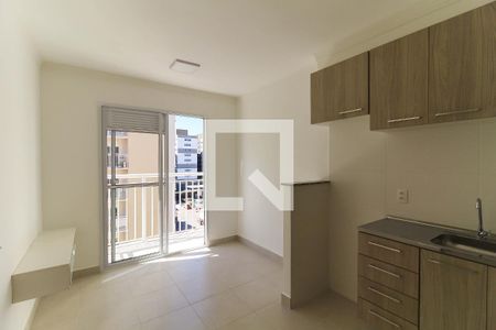 Sala/Cozinha de apartamento para alugar com 2 quartos, 34m² em Cambuci, São Paulo
