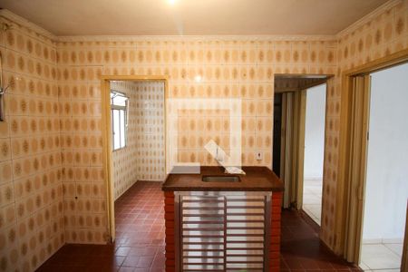 Cozinha de apartamento para alugar com 2 quartos, 56m² em Conjunto Residencial José Bonifácio, São Paulo