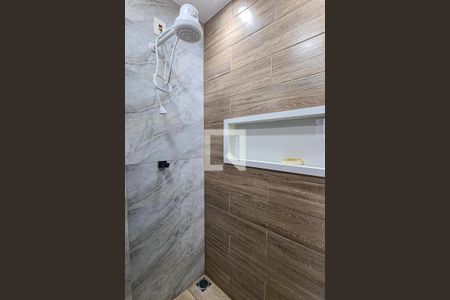 Casa para alugar com 100m², 2 quartos e sem vaga Casa para alugar com 100m², 2 quartos e sem vagaBanheiro da Suíte