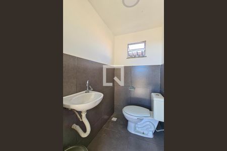 Casa para alugar com 100m², 2 quartos e sem vaga Casa para alugar com 100m², 2 quartos e sem vagaBanheiro de Serviço