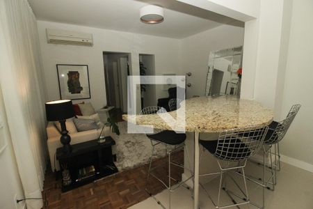 Sala de apartamento à venda com 2 quartos, 93m² em Centro Histórico, Porto Alegre