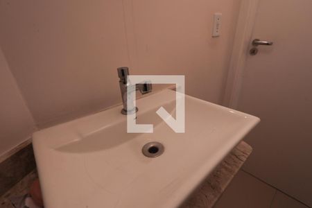 Banheiro  de casa de condomínio para alugar com 3 quartos, 90m² em Jardim Ipes, Cotia