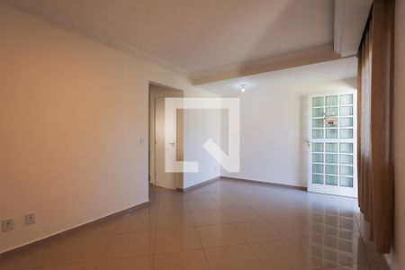 Sala de casa de condomínio para alugar com 3 quartos, 90m² em Jardim Ipes, Cotia