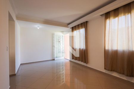 Sala de casa de condomínio para alugar com 3 quartos, 90m² em Jardim Ipes, Cotia
