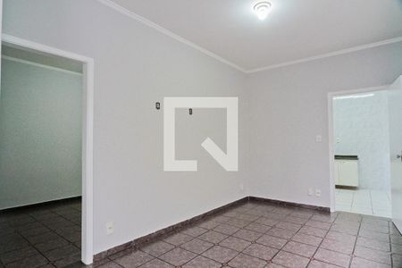 Sala de casa à venda com 2 quartos, 110m² em Vila Mangalot, São Paulo