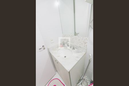 Apartamento à venda com 66m², 2 quartos e sem vaga Apartamento à venda com 66m², 2 quartos e sem vagaBanheiro Social