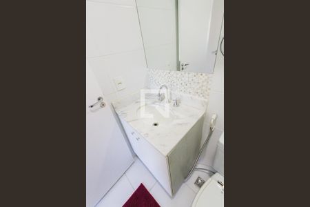 Apartamento à venda com 66m², 2 quartos e sem vaga Apartamento à venda com 66m², 2 quartos e sem vagaBanheiro da Suíte