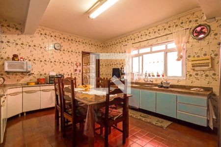 Casa à venda com 250m², 3 quartos e 2 vagasCozinha