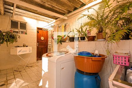 Casa à venda com 250m², 3 quartos e 2 vagasÁrea de Serviço