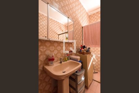 Casa à venda com 250m², 3 quartos e 2 vagasBanheiro 1