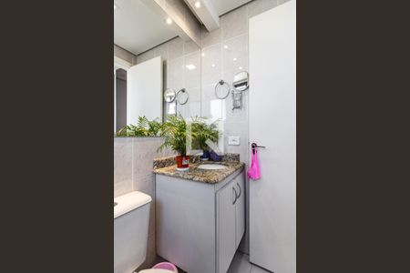 Apartamento para alugar com 65m², 2 quartos e 1 vaga Apartamento para alugar com 65m², 2 quartos e 1 vagaBanheiro da Suíte