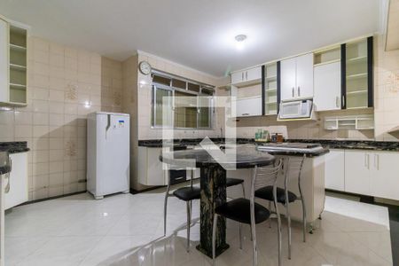Casa para alugar com 250m², 3 quartos e 2 vagas Casa para alugar com 250m², 3 quartos e 2 vagasCozinha