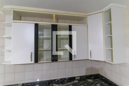 Casa para alugar com 250m², 3 quartos e 2 vagas Casa para alugar com 250m², 3 quartos e 2 vagasCozinha - Armários