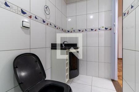 Casa para alugar com 250m², 3 quartos e 2 vagas Casa para alugar com 250m², 3 quartos e 2 vagasBanheiro da Suíte 1