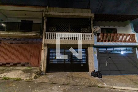 Casa para alugar com 250m², 3 quartos e 2 vagas Casa para alugar com 250m², 3 quartos e 2 vagasFachada