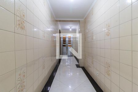 Corredor de casa para alugar com 3 quartos, 250m² em Itaquera, São Paulo
