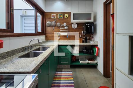 Casa à venda com 370m², 3 quartos e 4 vagasCozinha