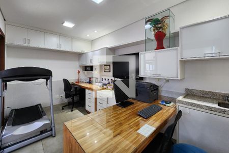 Casa à venda com 370m², 3 quartos e 4 vagasEscritório