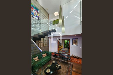 Casa à venda com 370m², 3 quartos e 4 vagasSala