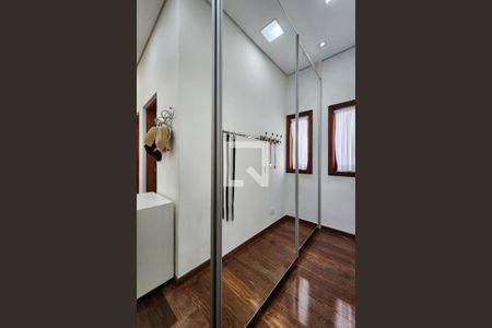 Casa à venda com 370m², 3 quartos e 4 vagasBanheiro