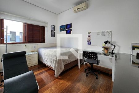 Casa à venda com 370m², 3 quartos e 4 vagasQuarto 2