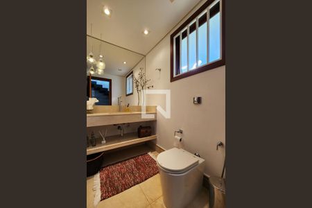 Casa à venda com 370m², 3 quartos e 4 vagasBanheiro