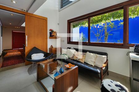 Casa à venda com 370m², 3 quartos e 4 vagasSala