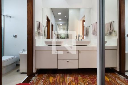 Casa à venda com 370m², 3 quartos e 4 vagasBanheiro