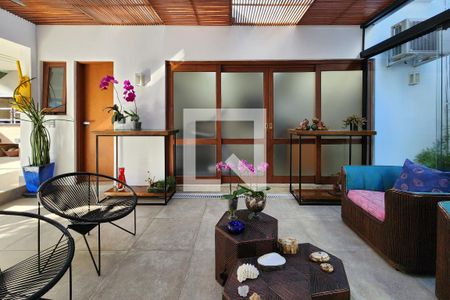 Casa à venda com 370m², 3 quartos e 4 vagasSala