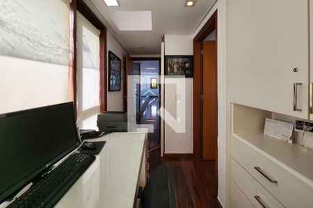 Casa à venda com 370m², 3 quartos e 4 vagasEscritório