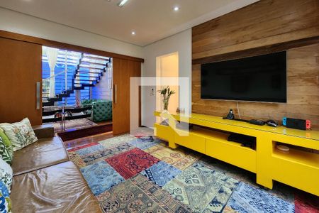Sala de TV de casa à venda com 3 quartos, 370m² em Cerâmica, São Caetano do Sul
