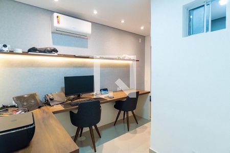 Casa à venda com 333m², 3 quartos e 3 vagasEscritório