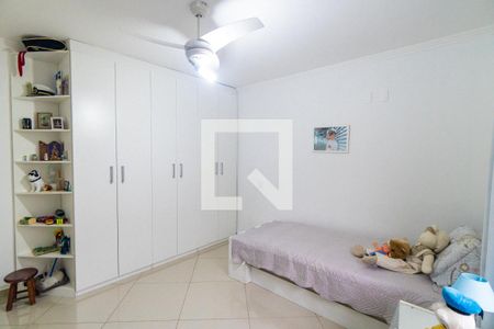 Casa à venda com 333m², 3 quartos e 3 vagasQuarto 2