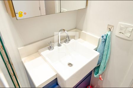 Apartamento à venda com 68m², 2 quartos e 1 vagaBanheiro Social