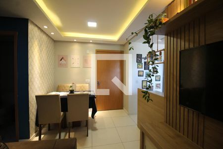 Sala de apartamento à venda com 2 quartos, 48m² em Rubem Berta, Porto Alegre