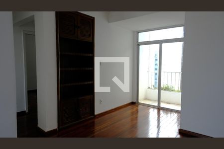 Sala de apartamento para alugar com 3 quartos, 120m² em Vitória, Salvador
