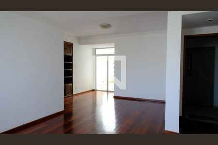 Apartamento para alugar com 3 quartos, 120m² em Vitória, Salvador