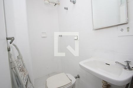 Apartamento para alugar com 174m², 3 quartos e 2 vagas Apartamento para alugar com 174m², 3 quartos e 2 vagasBanheiro de Serviço