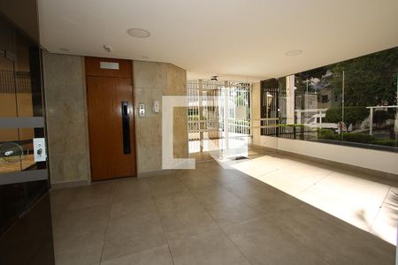 Apartamento para alugar com 174m², 3 quartos e 2 vagas Apartamento para alugar com 174m², 3 quartos e 2 vagasÁrea Comum - Hall Social