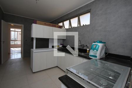 Apartamento para alugar com 174m², 3 quartos e 2 vagas Apartamento para alugar com 174m², 3 quartos e 2 vagasCozinha