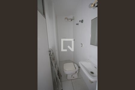 Apartamento para alugar com 174m², 3 quartos e 2 vagas Apartamento para alugar com 174m², 3 quartos e 2 vagasBanheiro de Serviço
