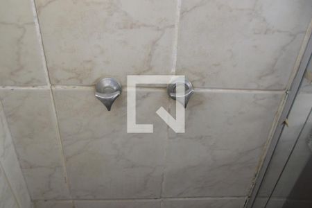 Apartamento à venda com 73m², 2 quartos e 1 vagaDetalhe banheiro