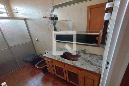 Casa para alugar com 250m², 3 quartos e 2 vagas Casa para alugar com 250m², 3 quartos e 2 vagasBanheiro Social