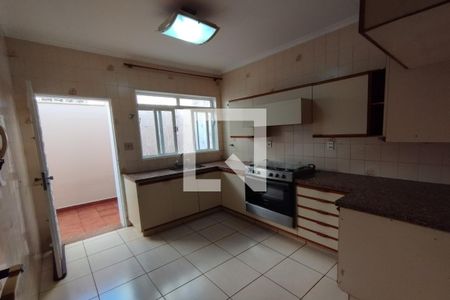 Casa para alugar com 250m², 3 quartos e 2 vagas Casa para alugar com 250m², 3 quartos e 2 vagasCozinha