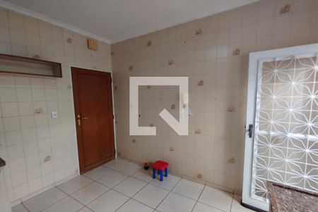 Casa para alugar com 250m², 3 quartos e 2 vagas Casa para alugar com 250m², 3 quartos e 2 vagasCozinha