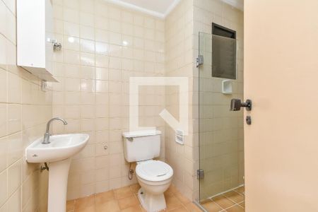 Banheiro de apartamento para alugar com 1 quarto, 28m² em Centro, São Paulo