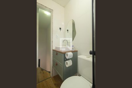 Casa de condomínio para alugar com 54m², 2 quartos e 1 vaga Casa de condomínio para alugar com 54m², 2 quartos e 1 vagaBanheiro