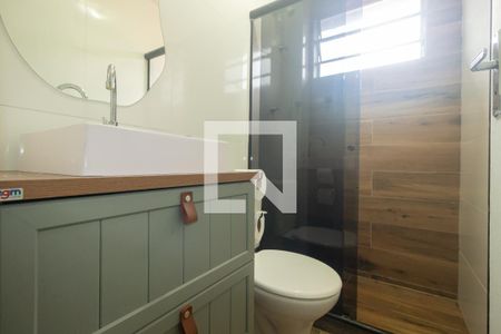 Casa de condomínio para alugar com 54m², 2 quartos e 1 vaga Casa de condomínio para alugar com 54m², 2 quartos e 1 vagaDetalhe do Banheiro